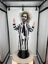 Load image into Gallery viewer, SHOWTIME