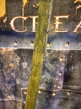 Load image into Gallery viewer, FLATHEAD AXE RUSTY