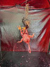 Load image into Gallery viewer, TRAPT CHICKEN
