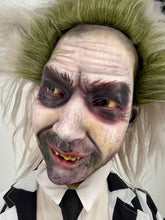 Load image into Gallery viewer, SHOWTIME
