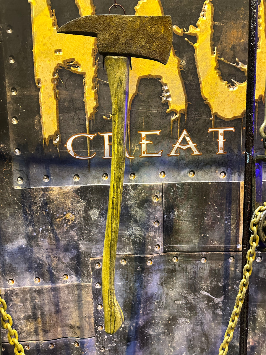 FIREMANS AXE RUSTY – Haunt Creations Vegas